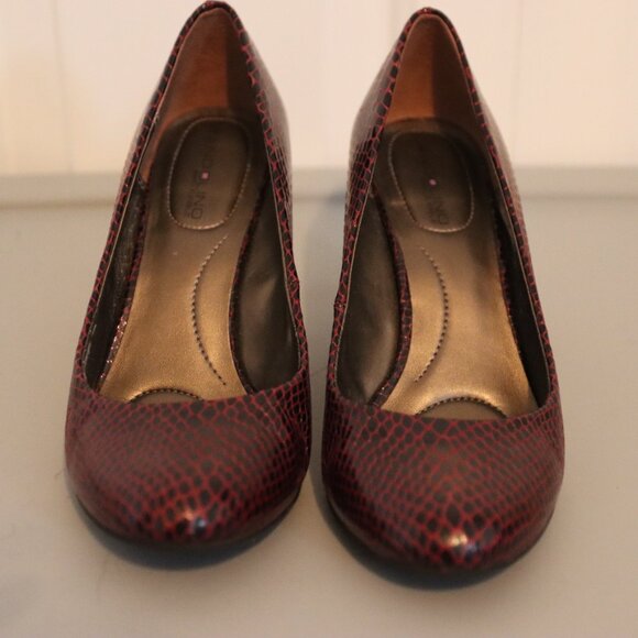 Bandolino Bolantana faux snake skin shoe size 6M - Picture 2 of 14